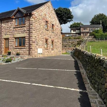 Staycation 3-Bedroom Home With Panoramic Views Free Off Road Parking Endon Esterno foto