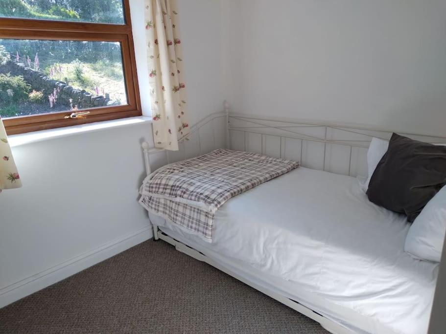 Staycation 3-Bedroom Home With Panoramic Views Free Off Road Parking Endon Esterno foto